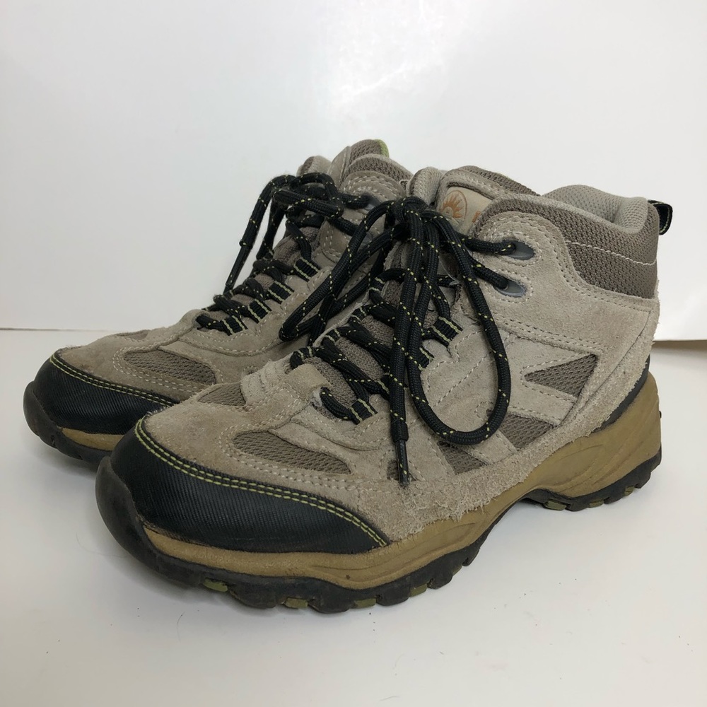 Earth Spirit Trail Hiking Boots Sz 5.5
